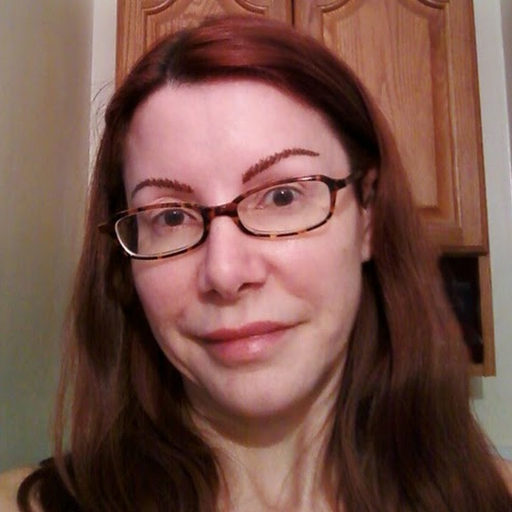 Meet your Posher, Carrie
